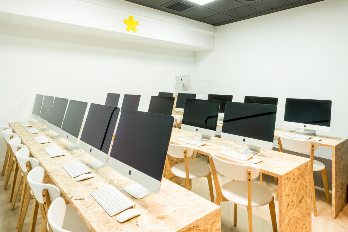 Escuela Fotografía Madrid TOO MANY FLASH - aula mac 01